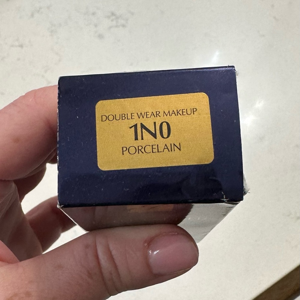 Almost full Estée Lauder DoubleWear